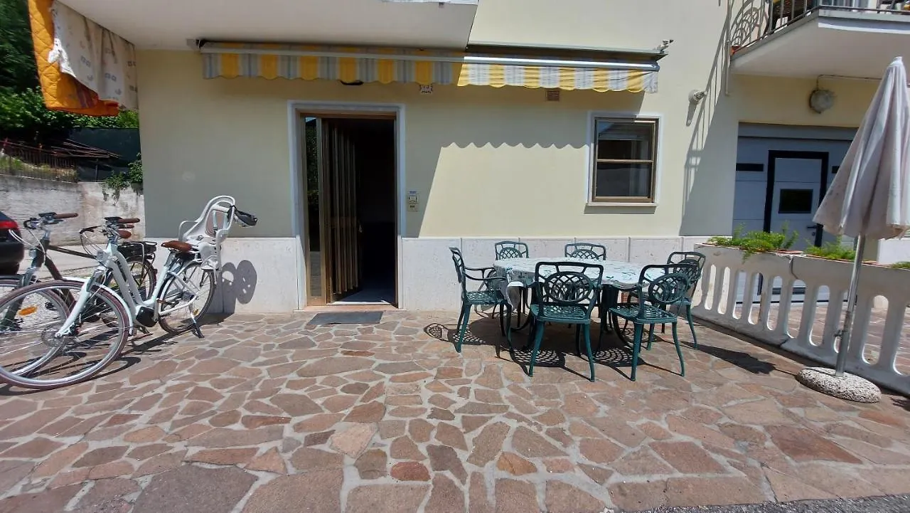 Narcisa Patio Apartment Bardolino 0*,  Italien