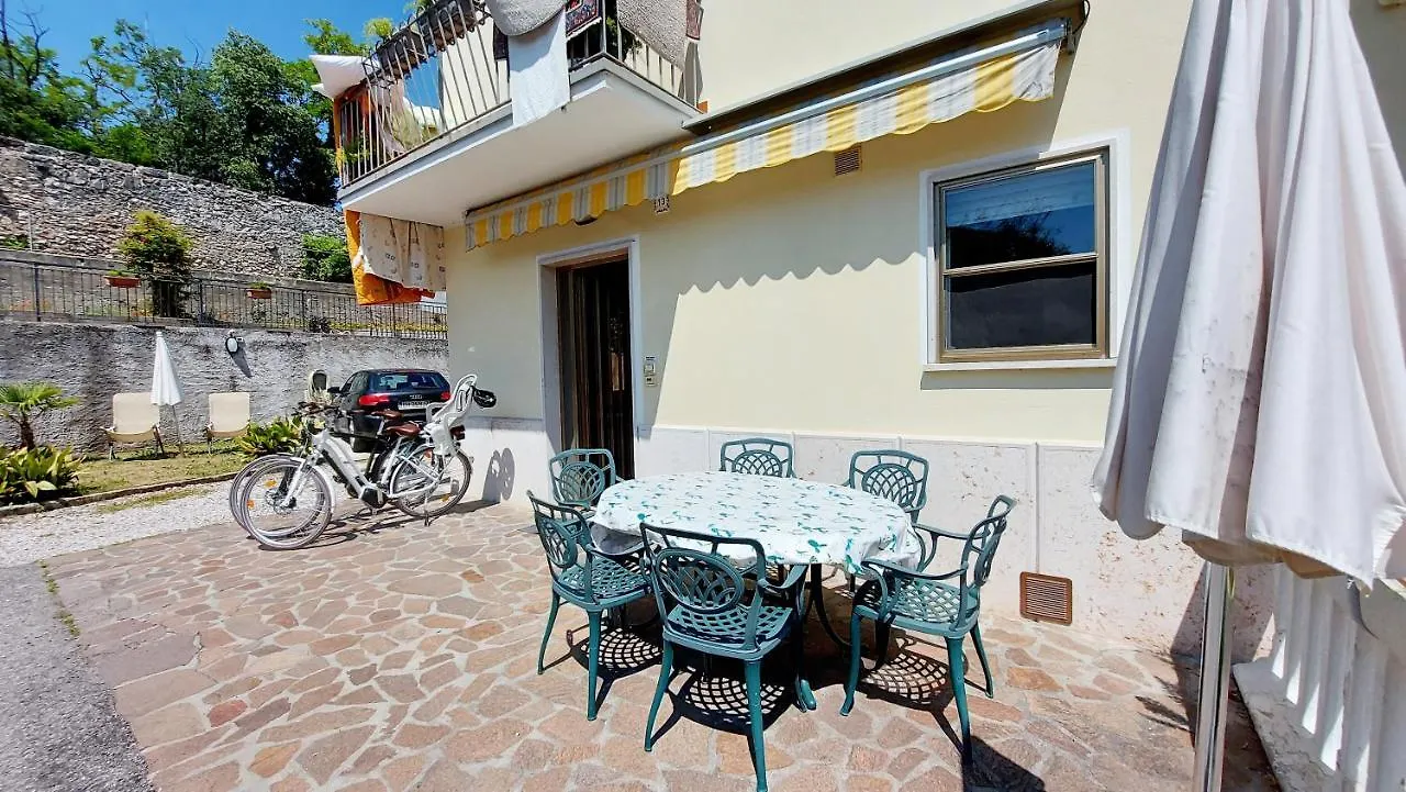 Narcisa Patio Apartment Bardolino